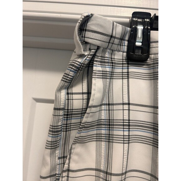 Haggar Cool 18 Pro Size 40 Men's Plaid Polyester Golf Shorts White Black Royal - Picture 4 of 5